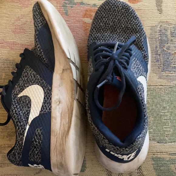 NIKE RUNNERS - Picture 2 of 3